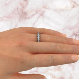 lab-created-0.63ct-diamonds-graduated-shared-prong-band-ring-sarlyn