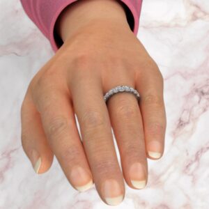lab-created-0.63ct-diamonds-graduated-shared-prong-band-ring-sarlyn
