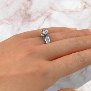 lab-created-round-cut-diamond-graduated-engagement-ring