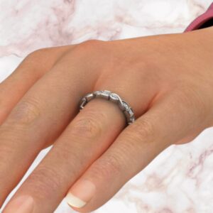 lab-diamonds-0.28ct-infinity-princess-cut-eternity-band-ring-sarlyn
