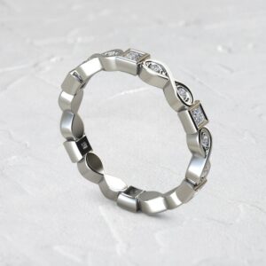 lab-diamonds-0.28ct-infinity-princess-cut-eternity-band-ring-sarlyn