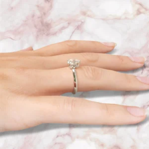 solitaire-pear-cut-moissanite-sharp-edge-engagement-ring-sarlyn-model-2