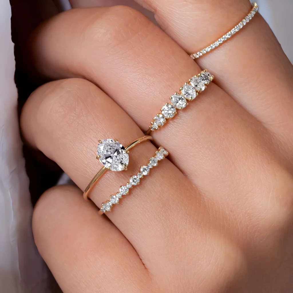 oval-cut-diamond-engagement-ring-sarlyn
