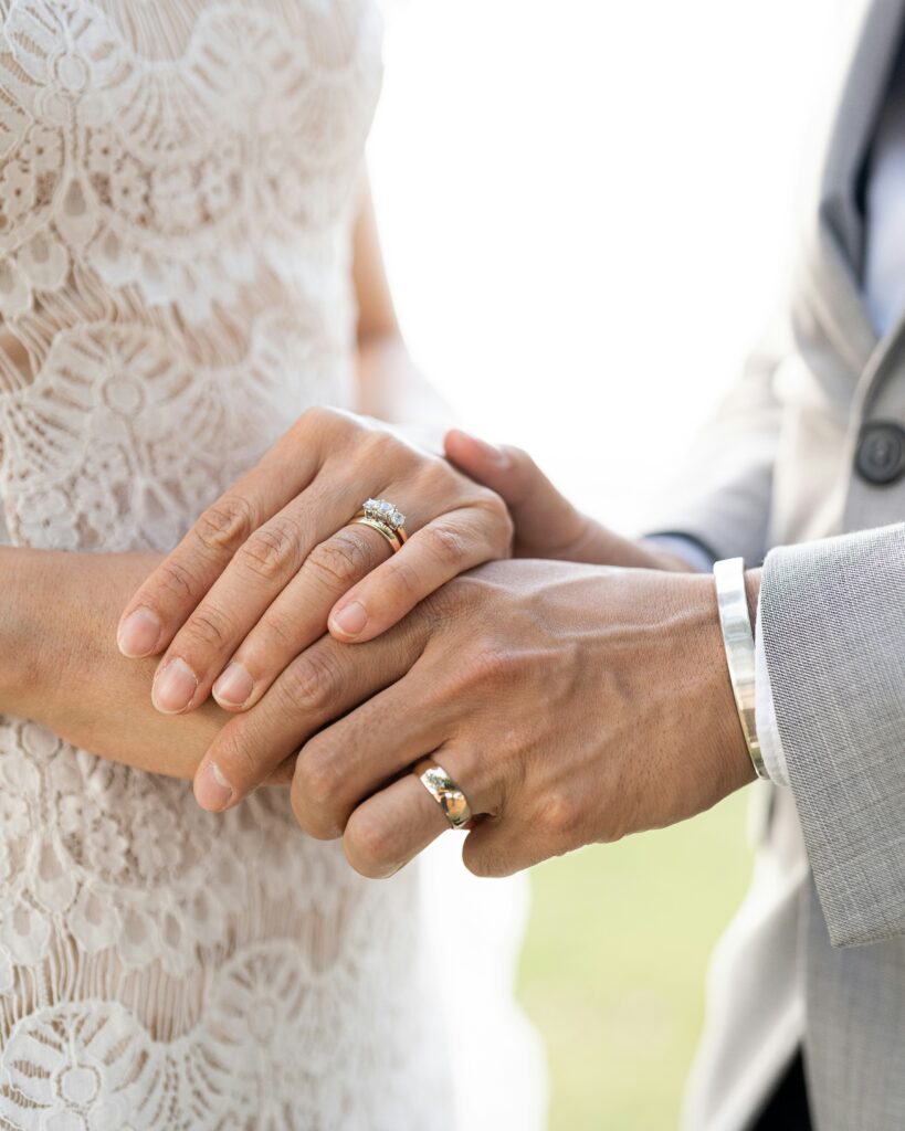 how-to-choose-women’s-gold-engagement-rings-styles-trends-buying-tips-sarlyn-gold-ring-conclusion