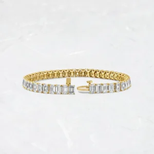 classic-emerald-cut-moissanite-diamond-tennis-bracelet-sarlyn-2