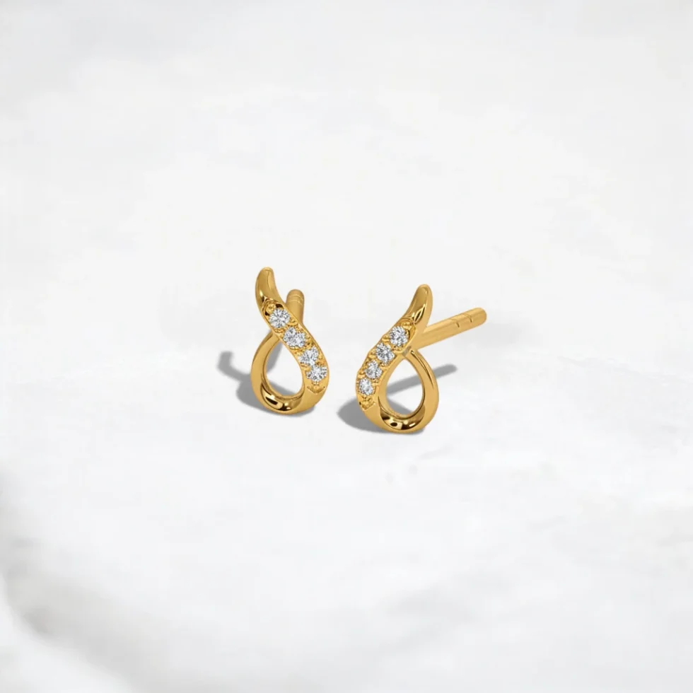 clean-line-stud-earrings-for-multi-hole-piercings-sarlyn-1