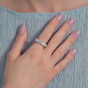 five-round-moissanite-diamond-anniversary-band-ring-sarlyn-10