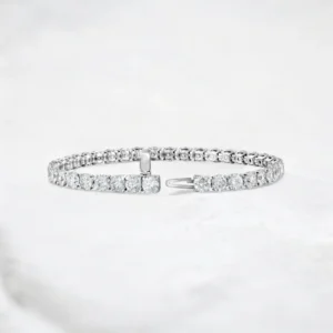 round-diamond-tennis-bracelet-classic-four-prong-design-sarlyn-4