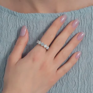 five-round-moissanite-diamond-anniversary-band-ring-sarlyn-10