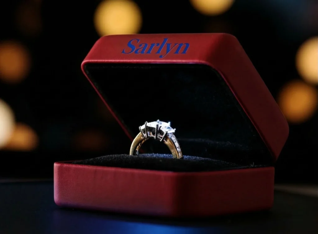 best-mother’s-day-jewelry-gifts-beautiful-pieces-every-mom-will-love-sarlyn-4