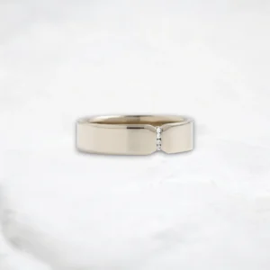 contemporary-split-design-round-moissanite-diamond-men’s-band-3