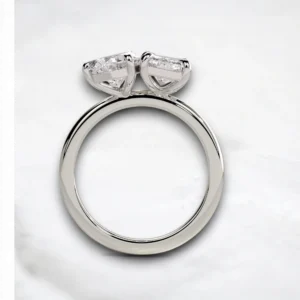 lustre-2ct-toi-et-moi-moissanite-diamond-engagement-ring-12