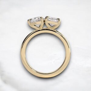 lustre-2ct-toi-et-moi-moissanite-diamond-engagement-ring-4