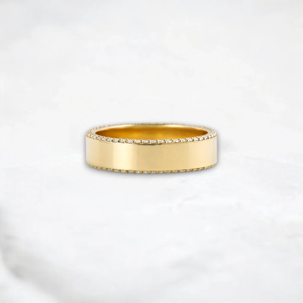 modern-elegance-round-cut-diamond-edge-men's-wedding-band-1