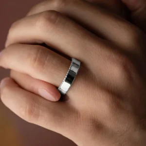 modern-elegance-round-cut-diamond-edge-men's-wedding-band-9