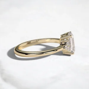 2ct-emerald-cut-diamond-with-side-stones-engagement-ring-3