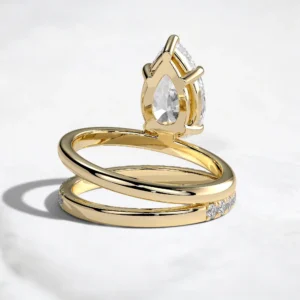 2ct-pear-cut-diamond-plain-and-pave-band-engagement-ring-3