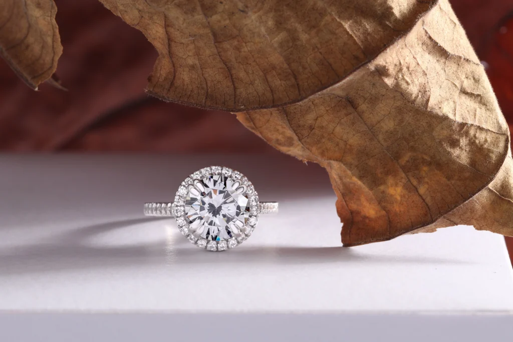 popular-engagement-ring-styles-explained-halo-bezel-vintage-pavé-and-three-stone-rings-2